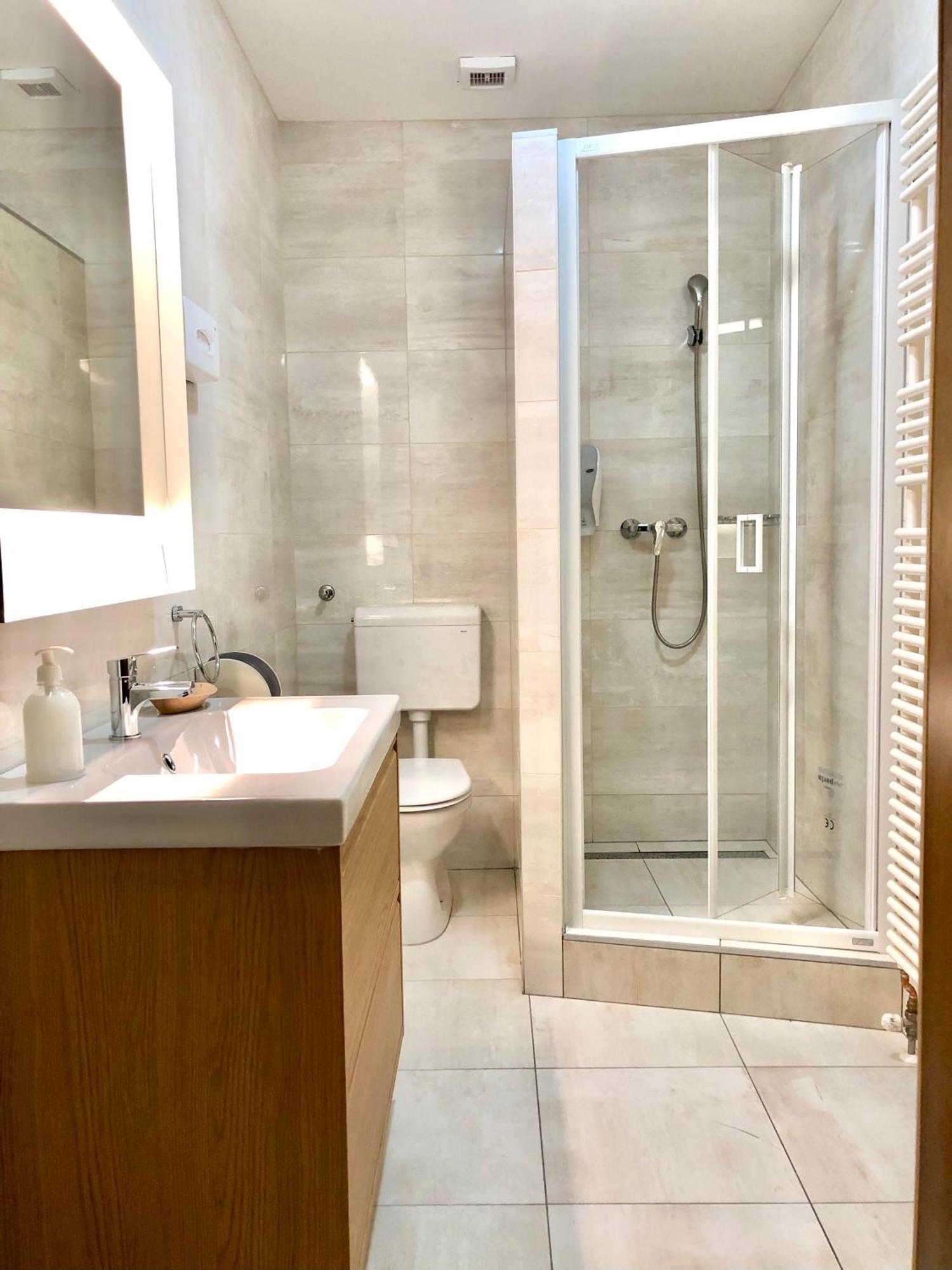Het Vezer Apartmanhotel 3* Komarom